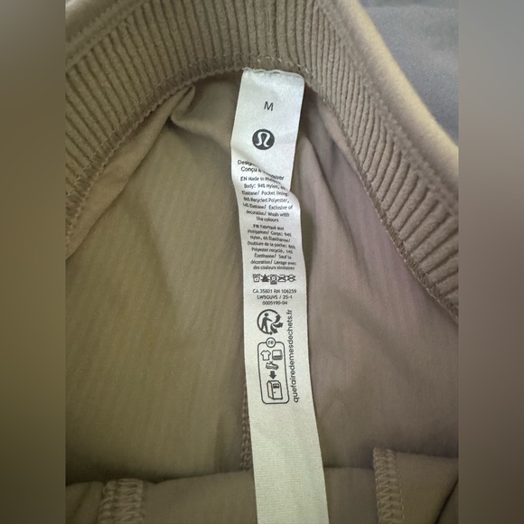 Lululemon dance studio HR tight fit flared pants size M NWT! - Picture 8 of 13